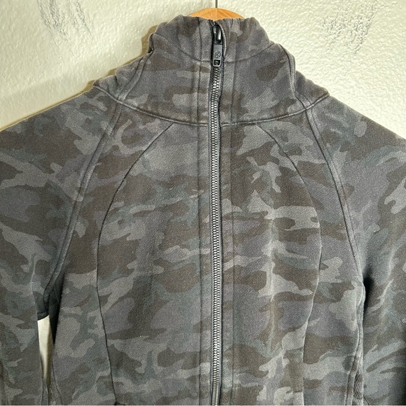Lululemon Scuba Hoodie camo print 6 - Picture 2 of 11